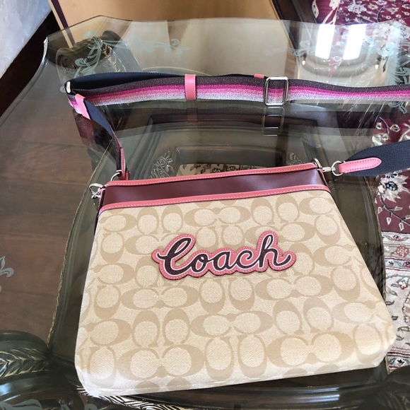 NWT Coach Signature Crossbody - Picture 8 of 8